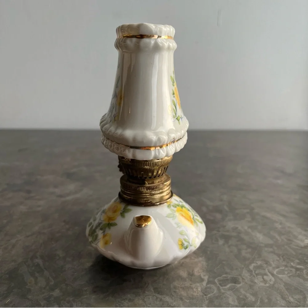 Oil Lamp Ceramic with Yellow Rose design